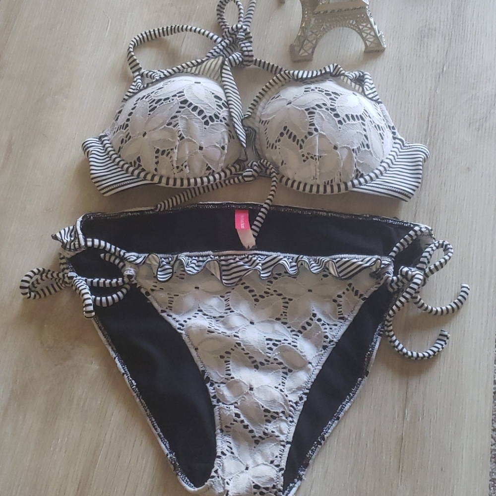 Victoria's Secret Bombshell bikini